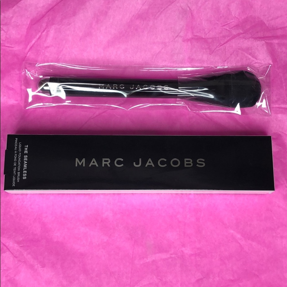 COPY - 🌟MARC JACOBS Makeup Brush!!🌟